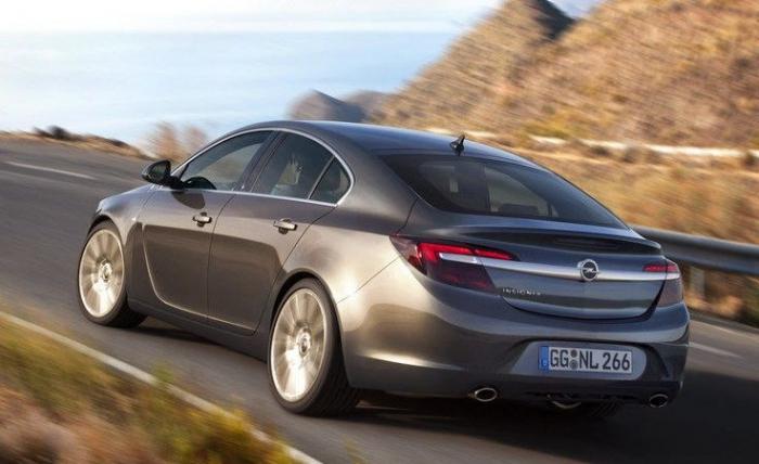 Design e caratteristiche tecniche di Opel-Insignia -2014