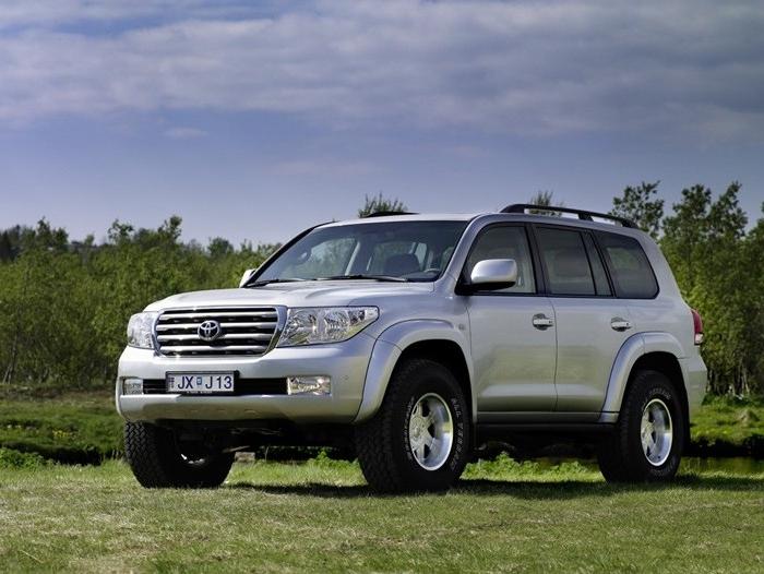 Nuovi SUV Toyota Land Cruiser 200 - una continuazione della leggenda