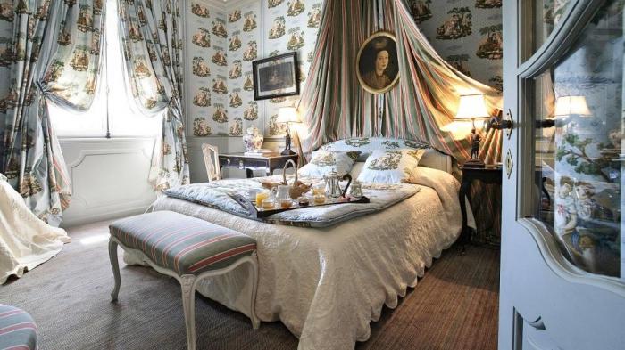 Stile Provenza all'interno della camera da letto - una soluzione alla moda