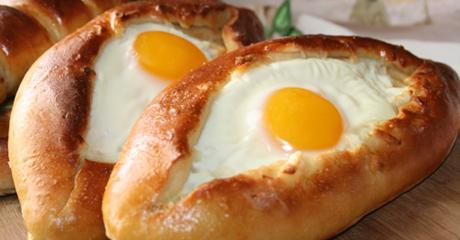 Khachapuri nell'adiacente