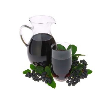 Liquore da chokeberry nero a casa: ricette e metodi