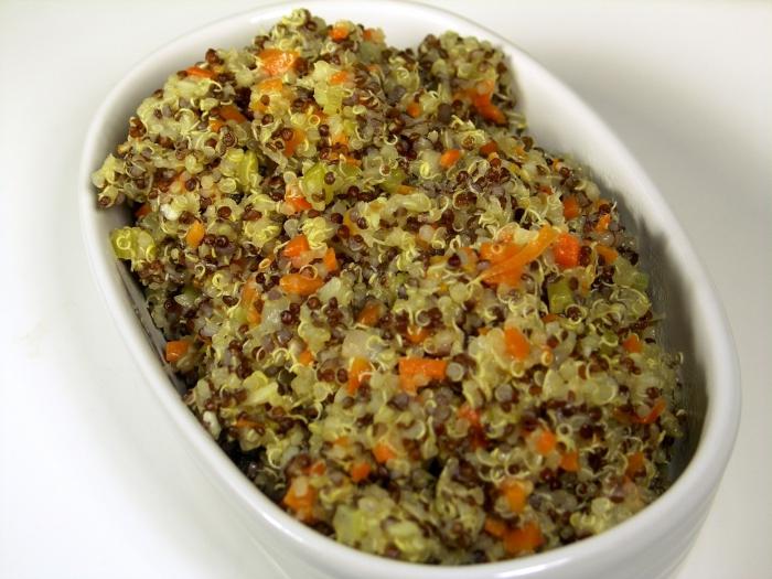 pilaf con carne di maiale in un multivark