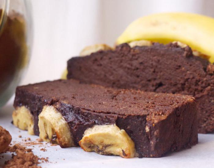 torta di banana con glassa di cioccolato