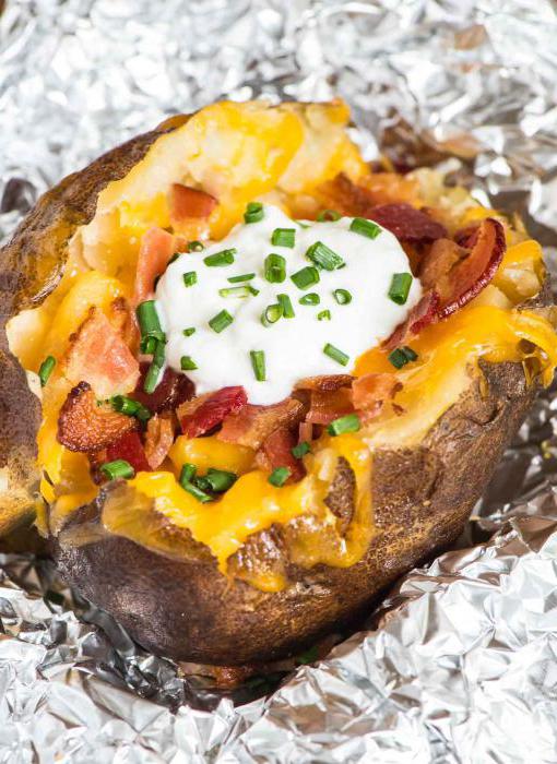 Patate al forno in una buccia nel forno: ricette di cucina