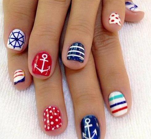 manicure per una vacanza al mare