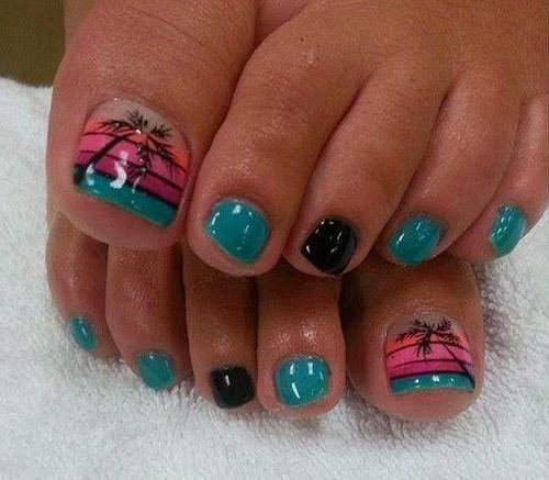 bella manicure e pedicure sul mare