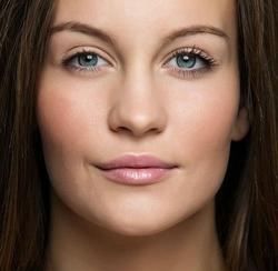 Il mascara semipermanente è una bellezza naturale per 20 minuti!