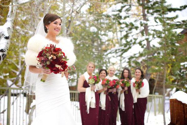 abito da sposa invernale con maniche 