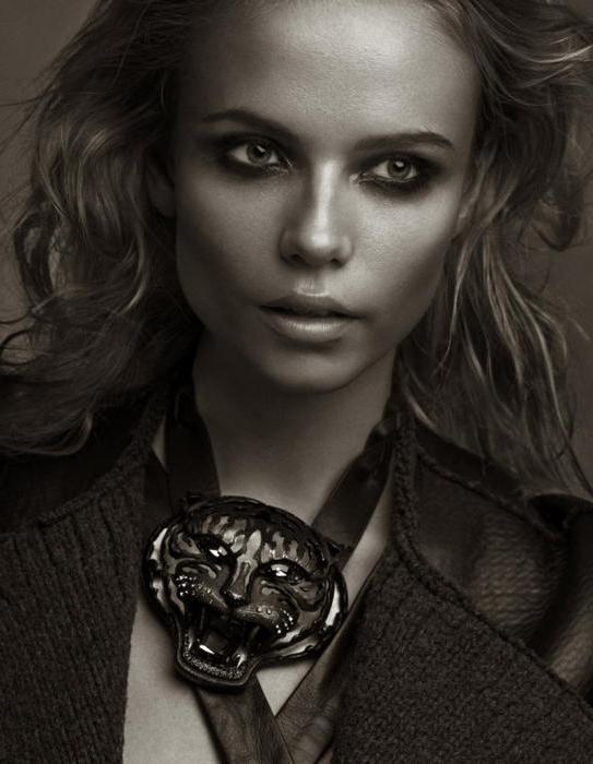 Natasha Poly Biografia 