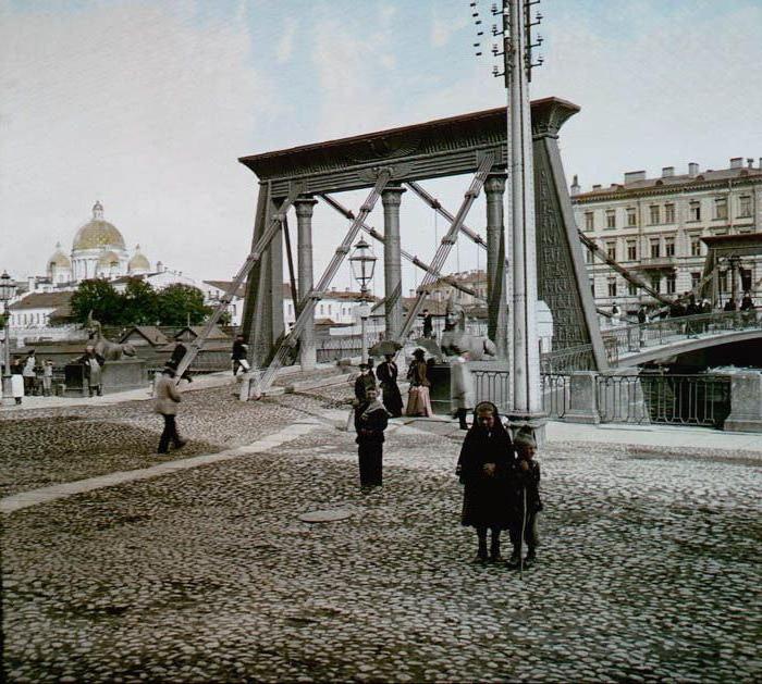 Il ponte egizio nelle recensioni di San Pietroburgo 