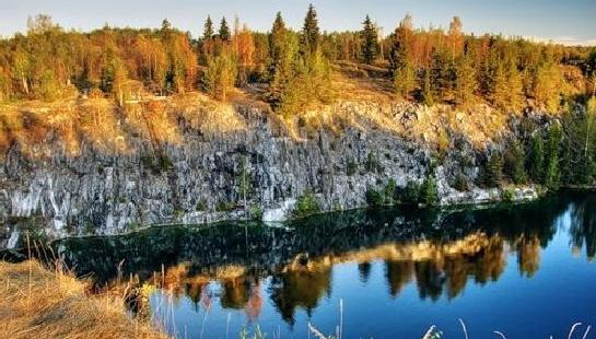 Pesca nelle acque del Lago di Gladyshev. I luoghi protetti della Carelia