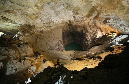 Incredibili meraviglie della natura: la nuova grotta Athos