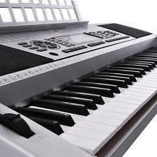 Come scegliere un pianoforte elettronico? Marchio, caratteristiche, consulenza di specialisti