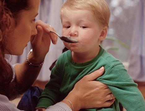 Come trattare la tosse secca nei bambini?